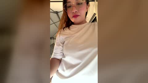 Alicia  online show from May 2026 01:45:02 AM