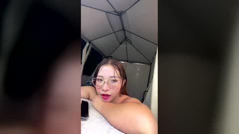 Alicia  online show from May 2026 01:25:02 AM