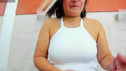 im tutti online show from May 2026 02:51:02 AM