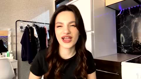 Niki online show from March 2026 07:42:02 AM