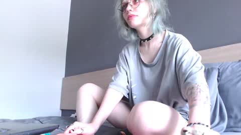 Alien Bella online show from January 2025 07:56:01 AM