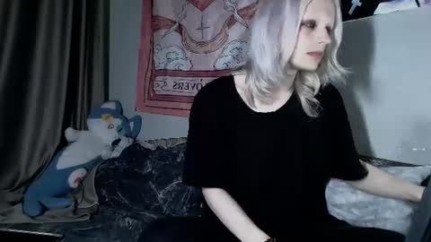 Alien Bella online show from June 2026 11:51:02 PM