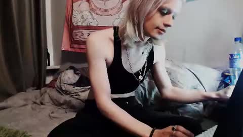 Alien Bella online show from July 2026 09:11:01 PM