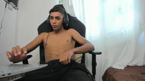 My name is Andrs and Im 18 years old. online show from June 2026 01:53:02 PM