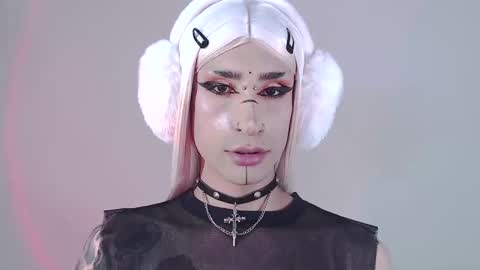     online show from February 2025 01:52:02 AM