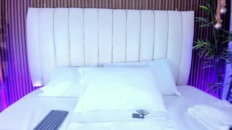 Snapshot of alihamilton_ chatting on September 2025 11:08:01 PM Aliha online show from September 2025 11:08:01 PM