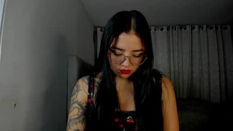 aliice_walker_ online show from July 2026 01:58:33 AM