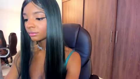 Snapshot of alika_houston chatting on February 2025 04:32:02 AM IG Alik nasso online show from February 2025 04:32:02 AM