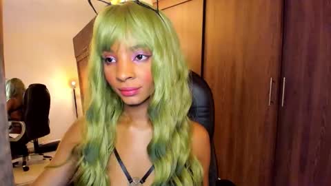 Snapshot of alika_houston chatting on October 2025 03:29:02 AM IG Alik nasso online show from October 2025 03:29:02 AM