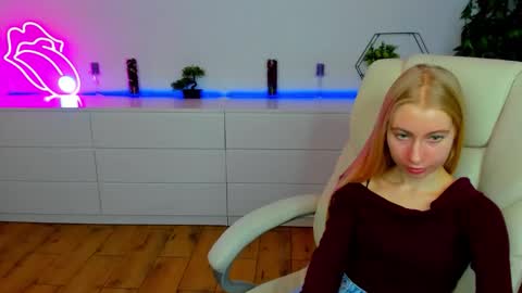 Alina online show from November 2025 07:16:01 AM