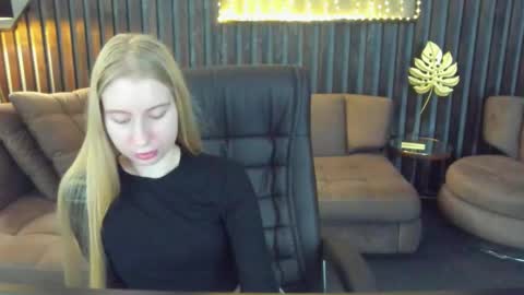 Alina online show from March 2026 06:52:01 AM