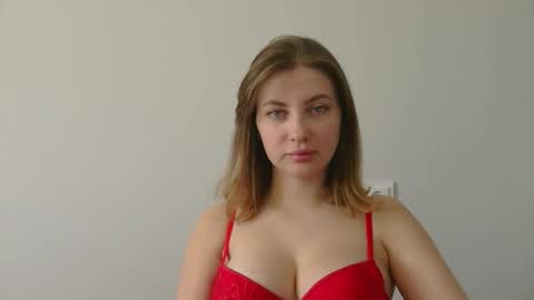 Snapshot of alina_alinaaa chatting on April 2026 09:25:02 AM Alina online show from April 2026 09:25:02 AM