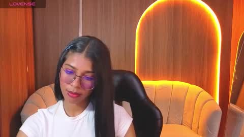 Snapshot of alina_b_ chatting on January 2026 08:45:01 PM alina_b_ online show from January 2026 08:45:01 PM