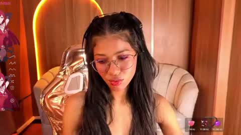 alina_b_ online show from June 2026 01:10:01 PM