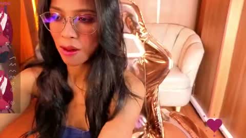 alina_b_ online show from June 2026 12:59:01 PM