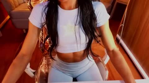 alina_b_ online show from July 2026 01:58:33 AM
