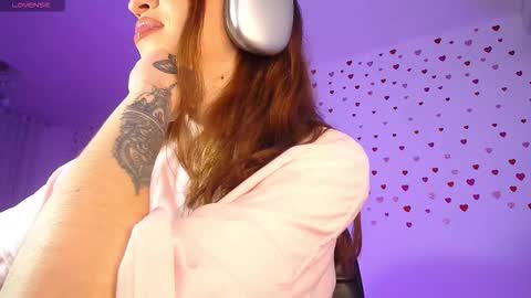 Snapshot of alina_lee01 chatting on February 2026 02:21:01 AM NYX online show from February 2026 02:21:01 AM