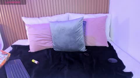 Snapshot of alina_sauvage_ chatting on February 2026 08:56:02 PM alina online show from February 2026 08:56:02 PM