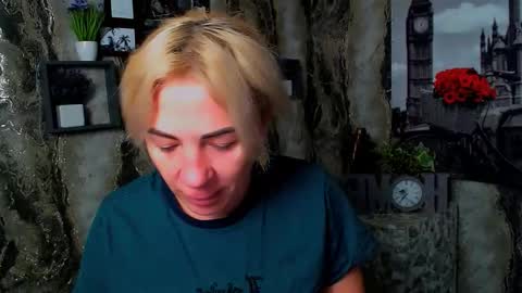 Snapshot of alinafrey_ chatting on October 2025 04:35:02 AM Alina online show from October 2025 04:35:02 AM