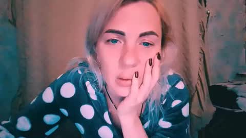 Snapshot of alinafrey_ chatting on October 2025 08:20:01 PM Alina online show from October 2025 08:20:01 PM