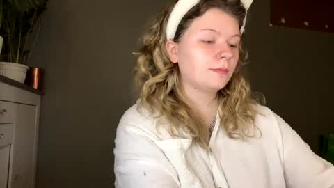 Alina online show from May 2026 12:54:01 PM