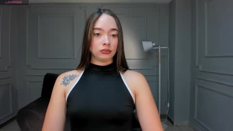 alinakravitz_ online show from September 2025 11:10:01 AM