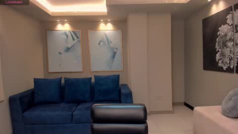 alinakravitz_ online show from February 2026 06:06:02 PM