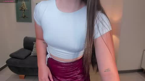 Snapshot of alinakravitz_ chatting on May 2026 01:57:16 AM alinakravitz_ online show from May 2026 01:57:16 AM