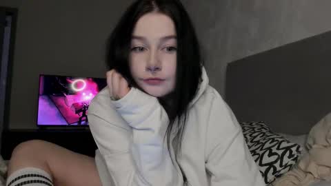 Aline Greeeen online show from March 2026 10:18:02 AM