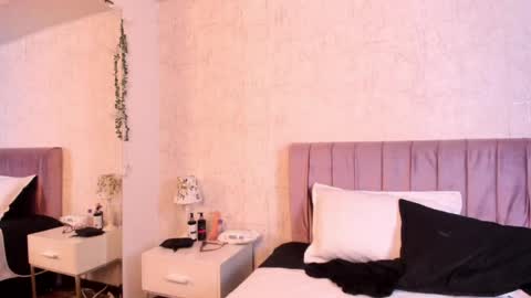 Alis Roze online show from July 2026 08:07:02 PM