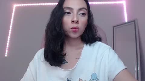 Snapshot of alisa__cain chatting on February 2025 09:34:02 AM Alejandra online show from February 2025 09:34:02 AM