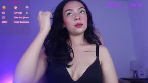 Snapshot of alisa__cain chatting on October 2025 07:44:01 AM Alejandra online show from October 2025 07:44:01 AM