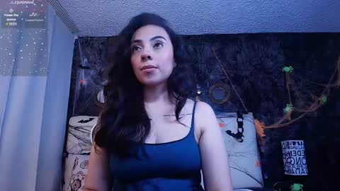 Snapshot of alisa__cain chatting on November 2025 07:38:02 PM Alejandra online show from November 2025 07:38:02 PM