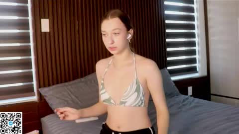 Alice                                   Fansly Alisa01 online show from November 2025 04:22:01 AM