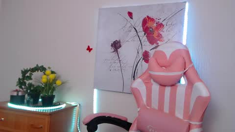 Alisa online show from May 2026 12:24:01 PM