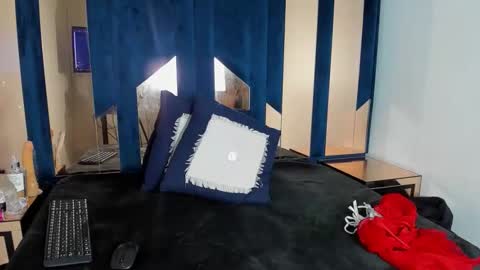 alishaevans_rs online show from October 2025 03:46:02 PM