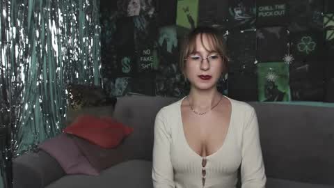 alishakelly online show from November 2025 05:50:01 AM