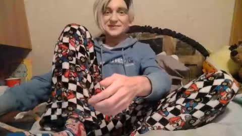 Snapshot of alishaluv chatting on April 2026 04:28:01 AM Alisha online show from April 2026 04:28:01 AM