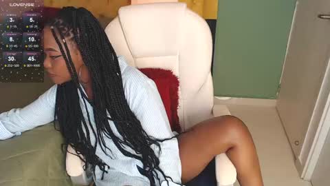 Snapshot of alishaweir chatting on December 2024 08:49:02 PM Luna online show from December 2024 08:49:02 PM