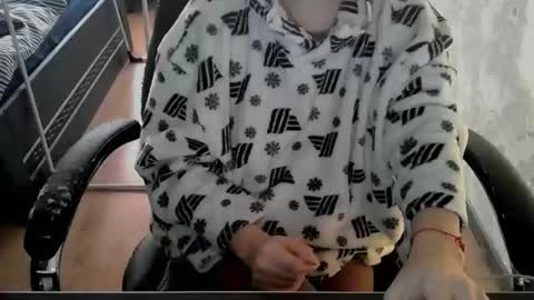 Snapshot of alisia18 chatting on January 2026 01:27:02 PM Alisa online show from January 2026 01:27:02 PM