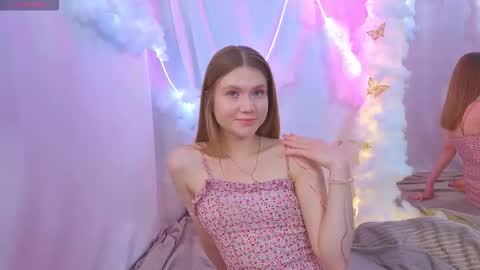 Snapshot of alisia_spinnet chatting on October 2025 09:30:02 AM Alisia online show from October 2025 09:30:02 AM