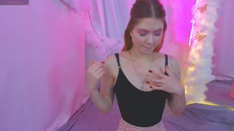 Snapshot of alisia_spinnet chatting on October 2025 03:47:02 PM Alisia online show from October 2025 03:47:02 PM