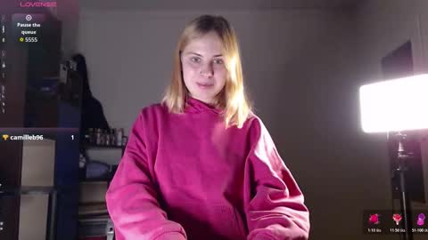 Alisa online show from November 2025 08:20:01 PM