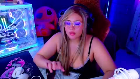 Snapshot of alison_gamer chatting on September 2025 07:06:02 PM Alison online show from September 2025 07:06:02 PM