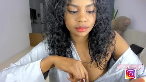 Snapshot of alison_ker chatting on December 2024 08:15:02 AM Sofias house online show from December 2024 08:15:02 AM