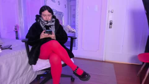 Alison Fishert online show from December 2024 12:09:02 PM