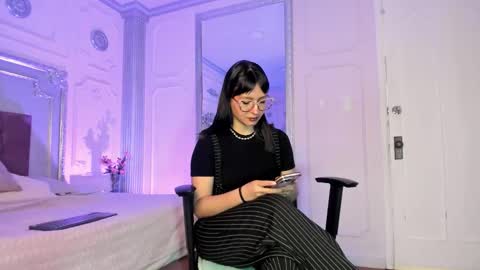 Alison Fishert online show from November 2025 12:39:02 PM