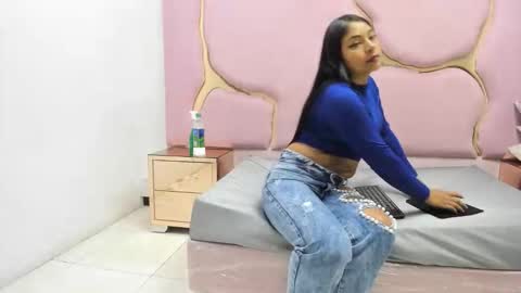 alisonmoon72 online show from May 2026 01:57:16 AM