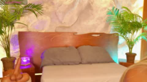 Alison Moon  online show from May 2026 11:32:02 PM