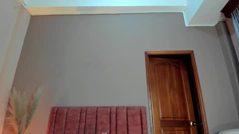 Snapshot of alissanix chatting on November 2025 05:02:01 PM AlissaNix online show from November 2025 05:02:01 PM